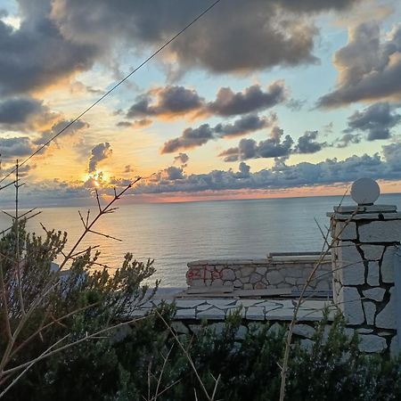 Vila Deep Blue-Apartment Selana Sea View Ayios Nikitas Bagian luar foto