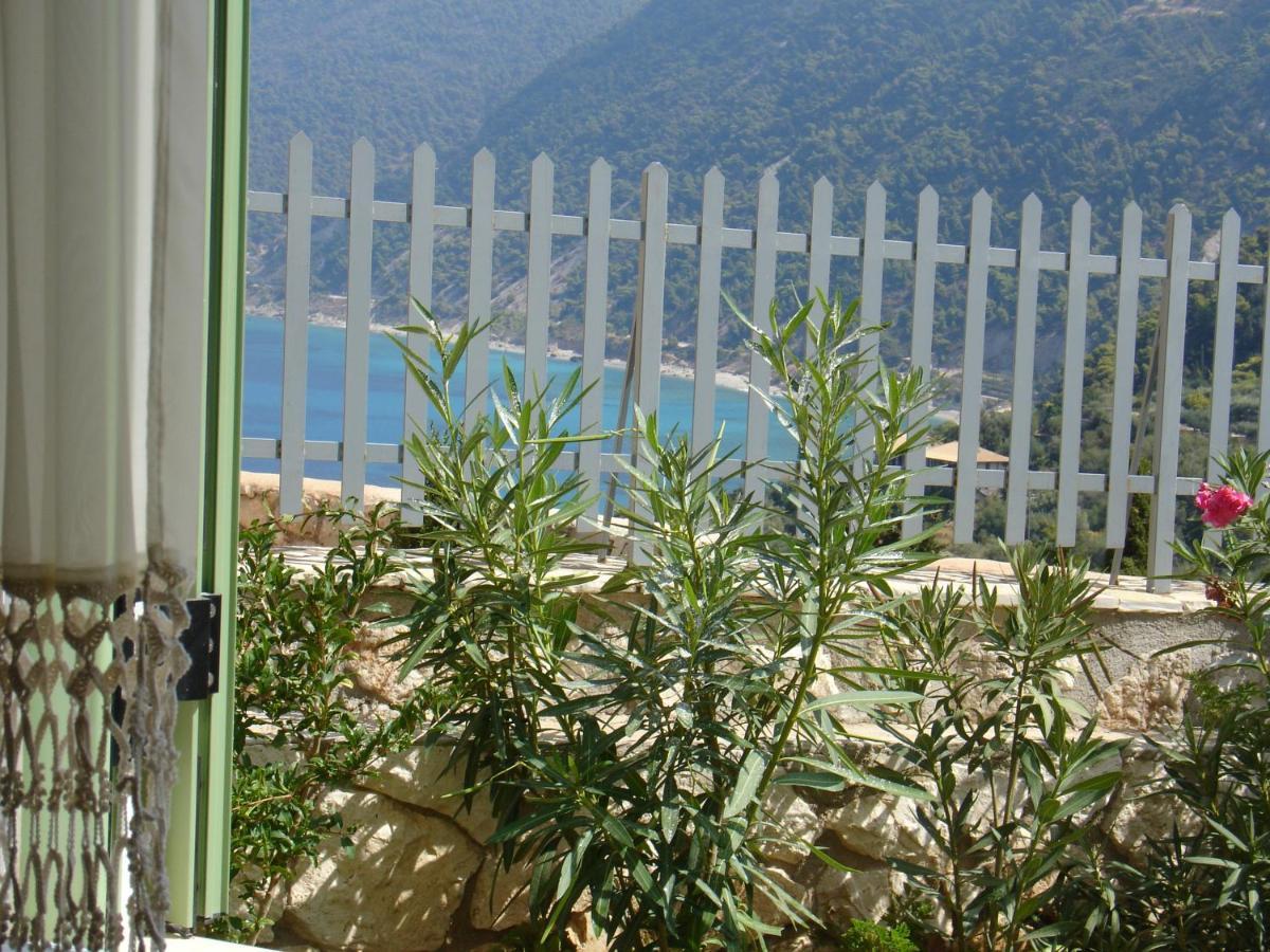 Vila Deep Blue-Apartment Selana Sea View Ayios Nikitas Bagian luar foto